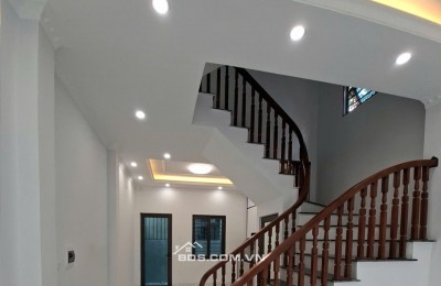 Bán nhà cạnh bệnh viện huyện, trường học, nhà mới tinh , chỉ việc xách vali vào ở ngay