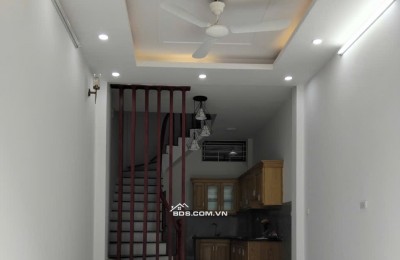 Bán căn nhà 4 tầng ngay cạnh trung tâm thị trấn chúc sơn, ô tô ngủ trong sân, nhà mới đẹp kèm full nội thất
