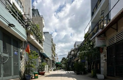   NHÀ MẶT TIỀN HẺM XE HƠI THÔNG NGAY CHỢ 26 THÁNG 3.    