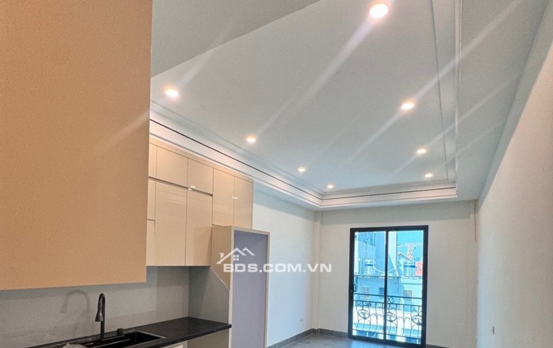 Bát Khối 10 tỷ ô tô đỗ cửa,7tầng thang máy,sổ đỏ Long Biên