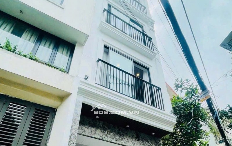 Bán nhà Ngọc thụy 11 tỷ 40m ô tô gara,thang máy,sổ đỏ Long Biên
