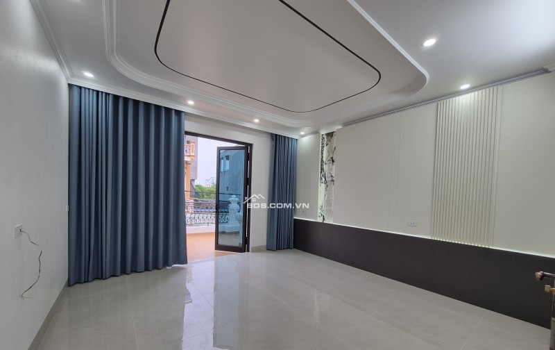 BÁN NHÀ 5.9 TỶ 4 TẦNG 75M2 ĐẸP VÀ CAO CẤP ( ĐÔNG NAM ) MẶT ĐƯỜNG BÁI
