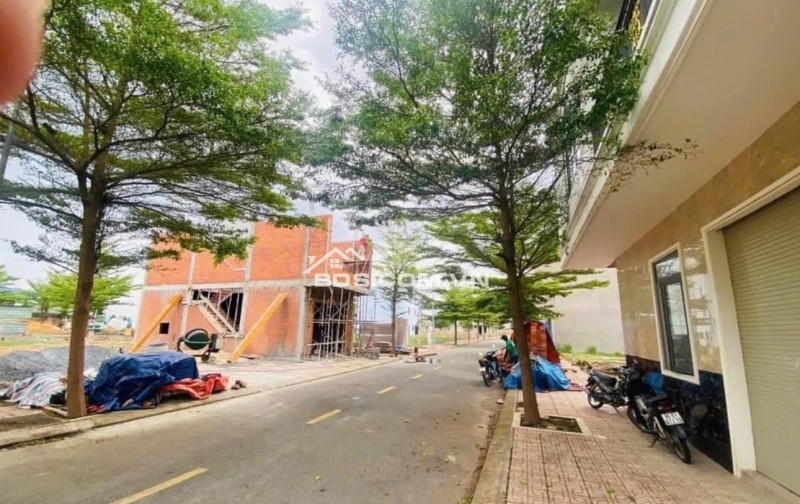 Đất sổ sẵn thổ cư ngay giáp bờ kè Bửu Long, đường nhựa vỉa hè Gần Đại Học Lạc Hồng