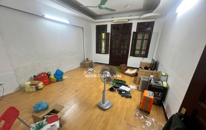 Cho thuê nhà chia lô khu ĐTM Định Công, làm văn phòng cty, hộ gia đình ở. Dt 75m2 * 4t, giá 18tr/tháng