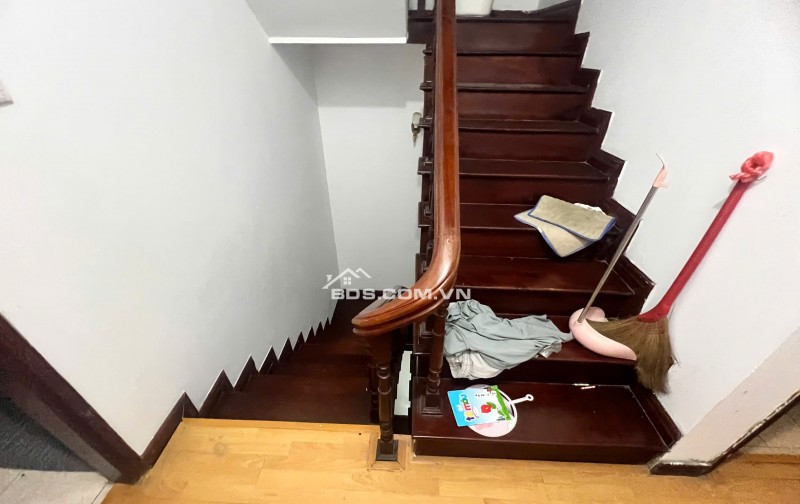 Cho thuê nhà chia lô khu ĐTM Định Công, làm văn phòng cty, hộ gia đình ở. Dt 75m2 * 4t, giá 18tr/tháng