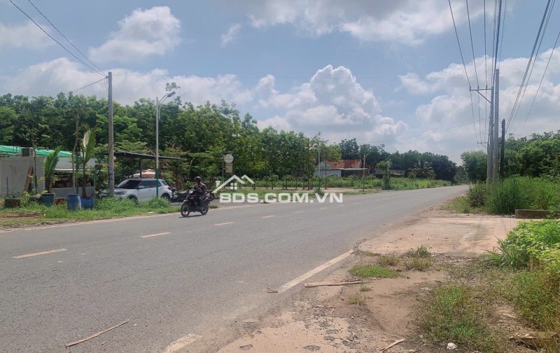 Còn đúng 1 nền giá tốt mặt tiền đường Cao Bá Quát hướng ra quốc lộ 13 chỉ 1km, SHR