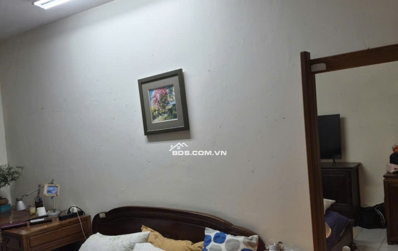 Cần cho thuê nhà tập thể phố Phạm Ngọc Thạch, gần Kim Liên