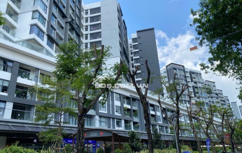 Biệt thự trên không xe hơi đậu cửa celadon city hồ bơi vô cực công viên 16ha