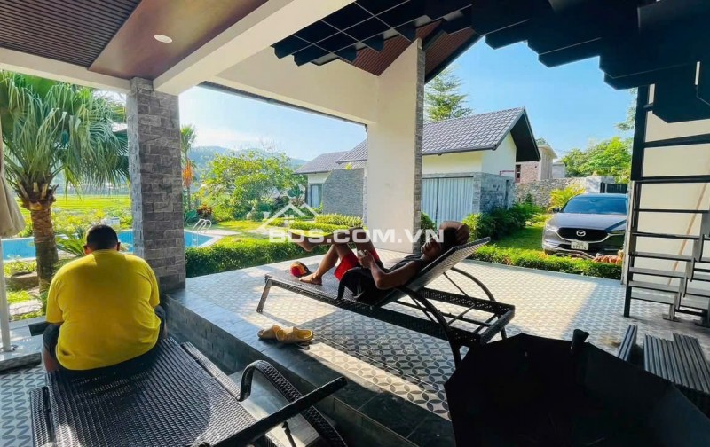 BÁN VILLA NGHỈ DƯỠNG  Không gian yên tĩnh, xanh mát, thích hợp nghỉ dưỡng cuối tuần hoặc khai thác cho thuê.