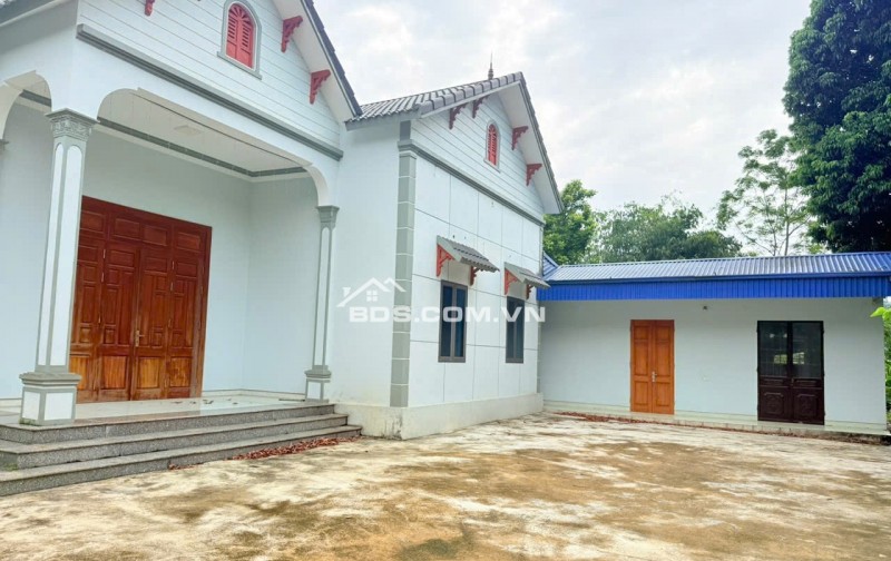 CẦN BÁN MẢNH ĐẤT 800M CÓ SẴN NHÀ MÁI THÁI KIÊN CỐ KHÔNG GIAN THOÁNG MÁT