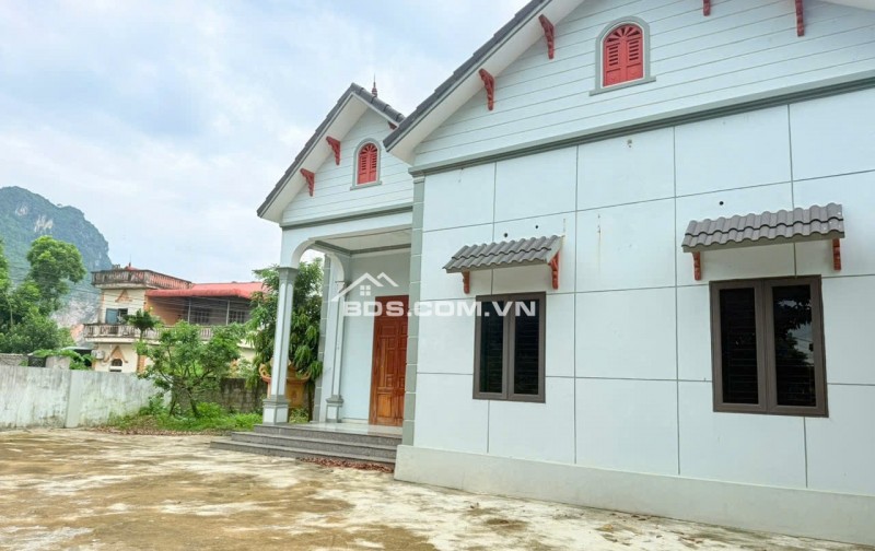 CẦN BÁN MẢNH ĐẤT 800M CÓ SẴN NHÀ MÁI THÁI KIÊN CỐ KHÔNG GIAN THOÁNG MÁT