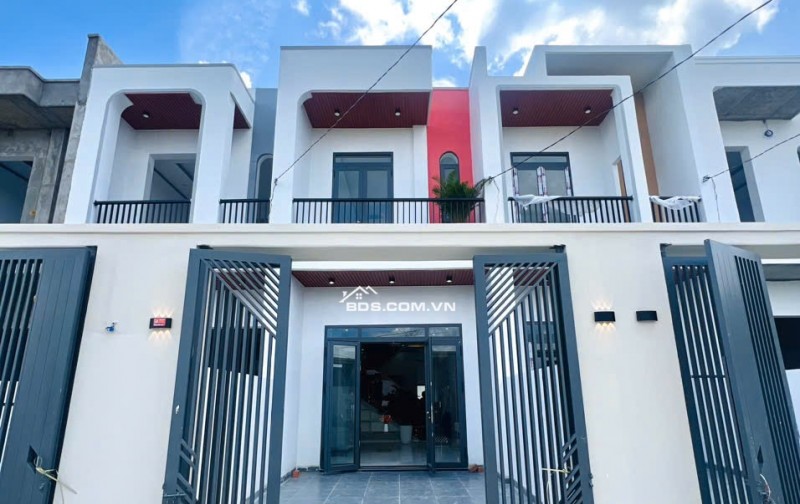 “THANH LÝ KHẨN CẤP” Chỉ 1 căn duy nhất GIẢM SÂU đến 200Triệu Ngay gần cổng chào Bửu Long - Biên Hòa