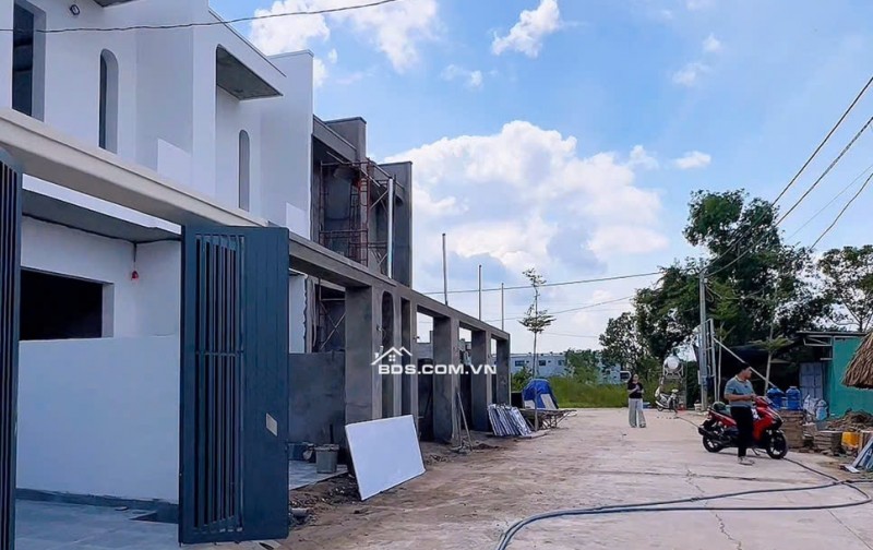 “THANH LÝ KHẨN CẤP” Chỉ 1 căn duy nhất GIẢM SÂU đến 200Triệu Ngay gần cổng chào Bửu Long - Biên Hòa