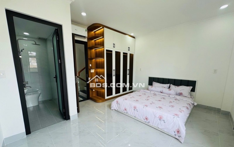 Bán nhà Hà Huy Giáp, Thạnh Lộc, Quận 12, 58m2, hẻm ô tô, 6PN, nhỉnh 6 tỷ