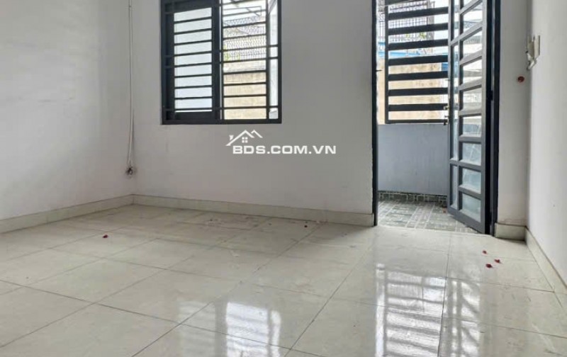 QUỐC LỘ 13 – 3 TẦNG – 4PN – CHỈ 6,8 TỶ - HẺM XE HƠI - KHU PHÂN LÔ ĐỒNG BỘ