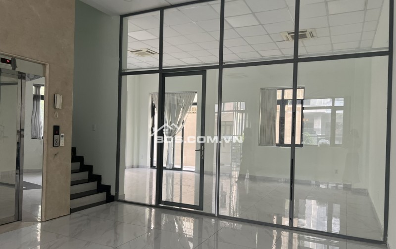 Cho thuê biệt thự văn phòng 10x20 Him Lam Kênh Tẻ Q7