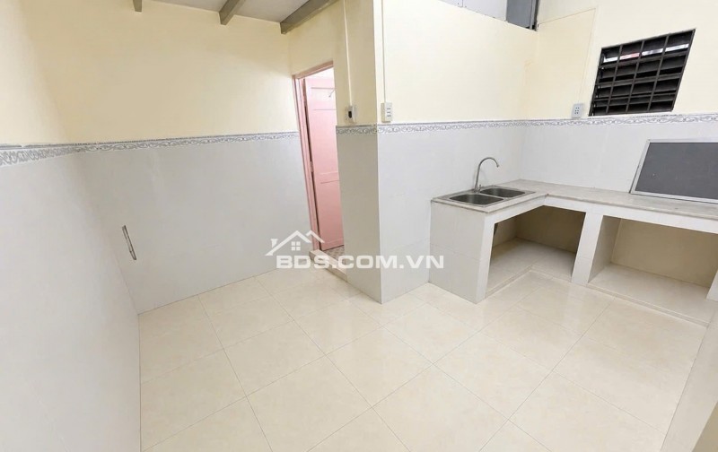 BÁN NHÀ GẦN CHỢ THẠNH XUÂN – HẺM Ô TÔ – CÔNG NĂNG ĐẦY ĐỦ, Ở NGAY – NHỈNH 3 TỶ