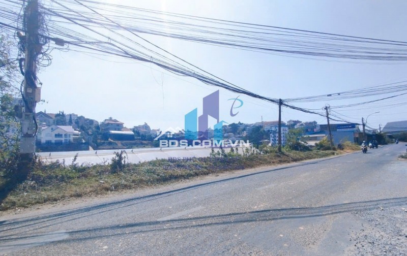  SIÊU PHẨM NGHỈ DƯỠNG GẦN 1.000M² – MẶT TIỀN RỘNG ĐƯỜNG VẠN KIẾP, ĐÀ LẠT  (Giá đầu tư cực hiếm: Chỉ ~29,7 triệu/m²)