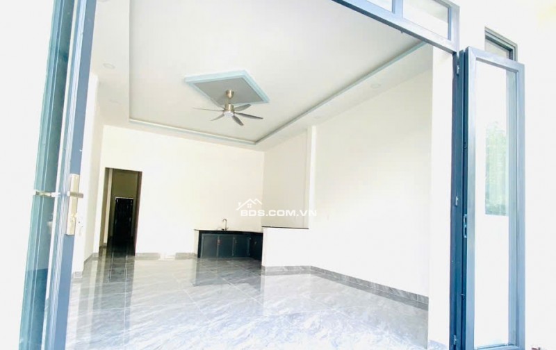 Bán gấp căn nhà và đất mới xây ở luôn, tổng DT 155m2 ODT sát KCN Minh Hưng, giá rẻ 500tr