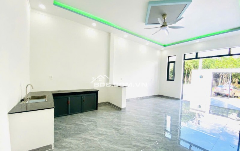 Bán gấp căn nhà và đất mới xây ở luôn, tổng DT 155m2 ODT sát KCN Minh Hưng, giá rẻ 500tr