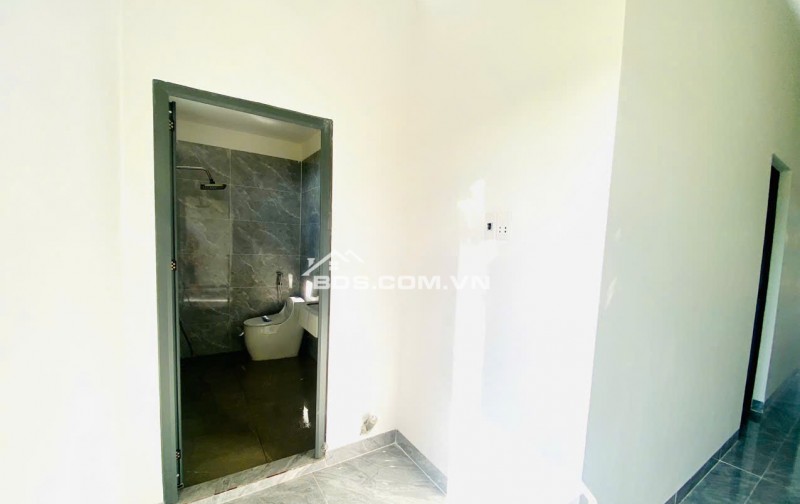Bán gấp căn nhà và đất mới xây ở luôn, tổng DT 155m2 ODT sát KCN Minh Hưng, giá rẻ 500tr