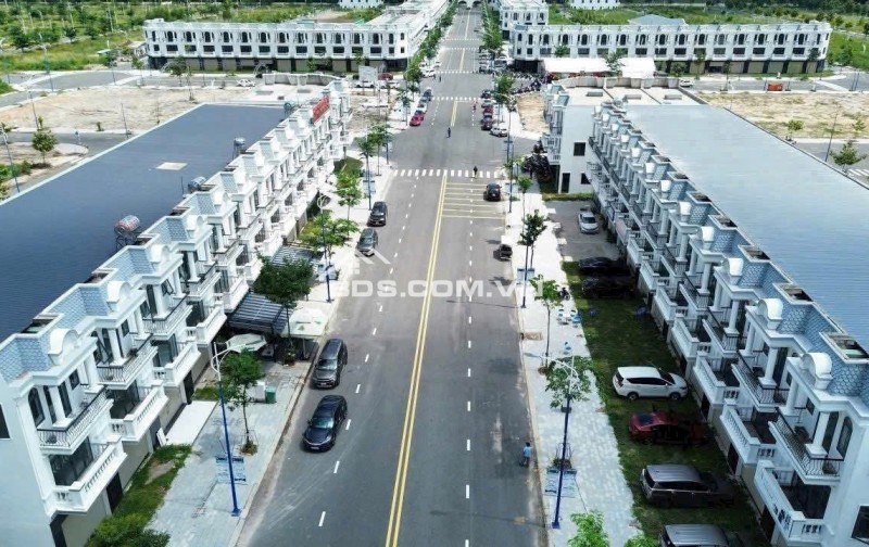 Bán đất KĐT Thăng Long Bàu Bàng 70m2 Full Thổ Cư, Sổ Hồng Riêng, Giá 750 Triệu