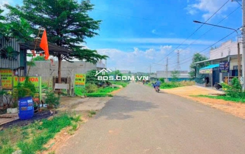 Đất ngộp 2 lô 10x50=500m2 SHR thổ cư sát KCN Becamex tiện xây trọ giá 450tr