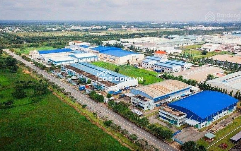 Đất ngộp 2 lô 10x50=500m2 SHR thổ cư sát KCN Becamex tiện xây trọ giá 450tr