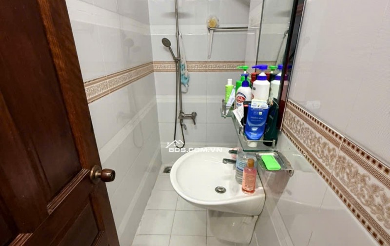 BIỆT THỰ MINI 1 TRỆT 1 LẦU – NGANG 7,8M – ĐƯỜNG NHỰA 6M – ĐANG CHO THUÊ 12TR/THÁNG – CHỈ 7,99 TỶ TL