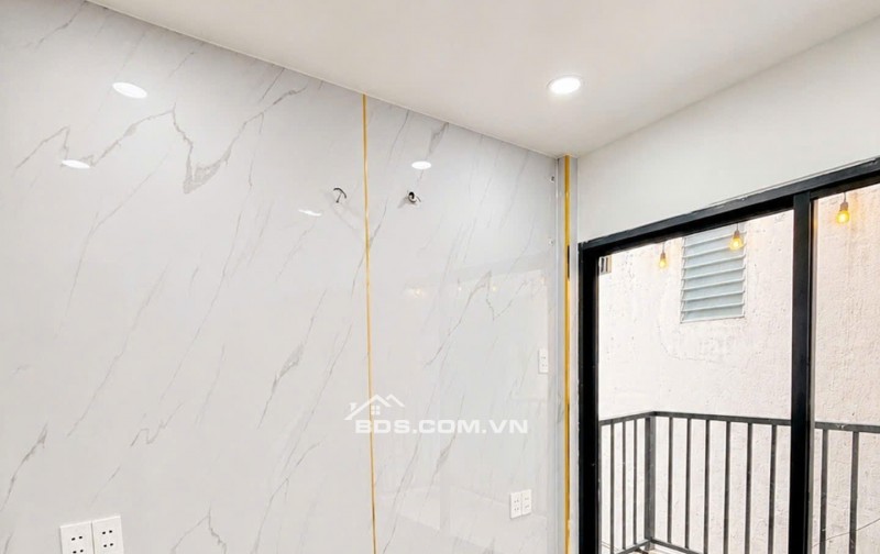 MẶT TIỀN KINH DOANH – XE HƠI ĐẬU TRONG NHÀ - 12.x TỶ.