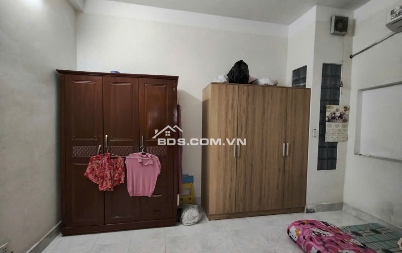 HÀNG HIẾM LÃ XUÂN OAI - LÊ VĂN VIỆT _ 3 TẦNG - 3PN - 3WC - PHÒNG THỜ RIÊNG - PHÒNG GIẶT GIŨ PHƠI ĐỒ RIÊNG _ GIÁ CHỈ 4.4 TỶ THƯƠNG LƯỢNG