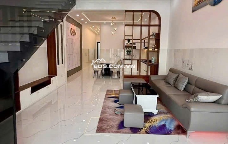 Siêu Phẩm 1 Trệt 1 Lửng Sân 7m - Chiều Sâu Tận 27m - Sổ Hồng Riêng Thổ Cư 100%