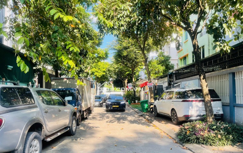 CHO THUÊ BIỆT THỰ LIỀN KỀ INTRACOM – 66 TRUNG VĂN, LÔ GÓC 2 MẶT THOÁNG. LH:0921209888
