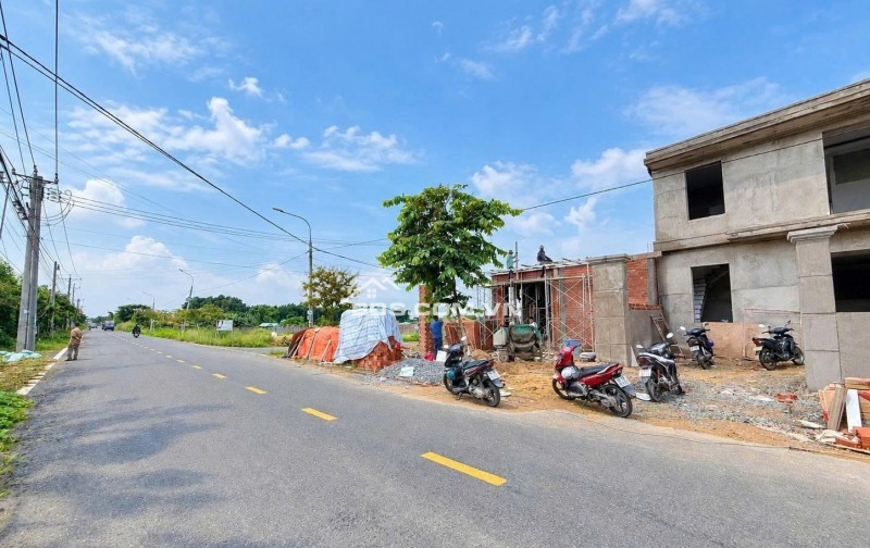 EM CÒN 1 LÔ GÓC 2 MẶT TIỀN ĐƯỜNG HƯƠNG LỘ 7 GIÁ CHỈ 1 TỶ 980 TRIỆU