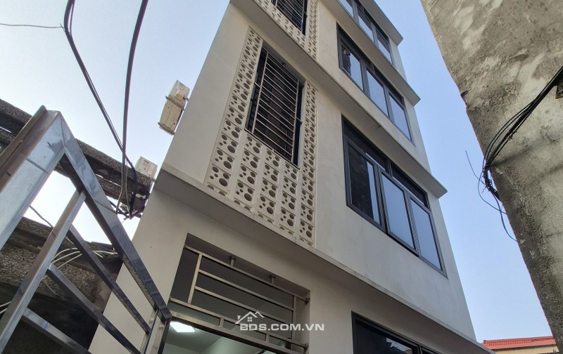BÁN NHÀ DÂN XÂY GIÁ RẺ  1.65 TỶ 4 TẦNG FULL ĐỒ NGÕ TRẦN NHÂN TÔNG
