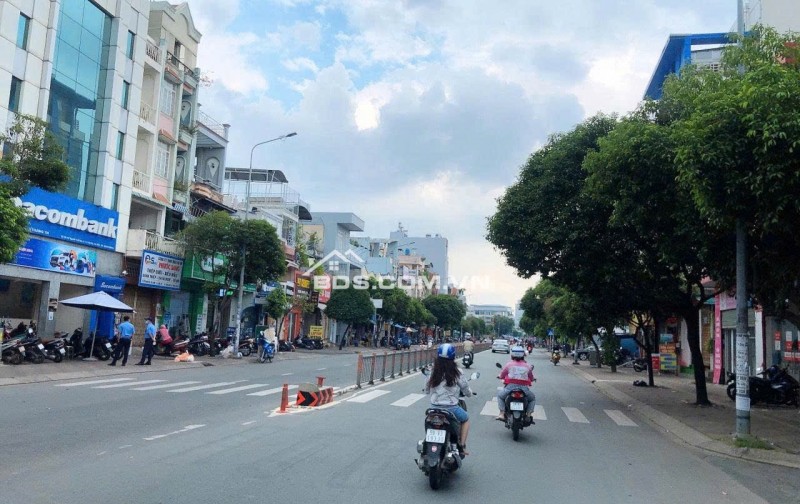 Bán đất xây 1 hầm 5 tầng hẻm 300 Nguyễn Thái Sơn 216m2 ngang 8m gần chợ Gò Vấp 18 tỷ hơn.