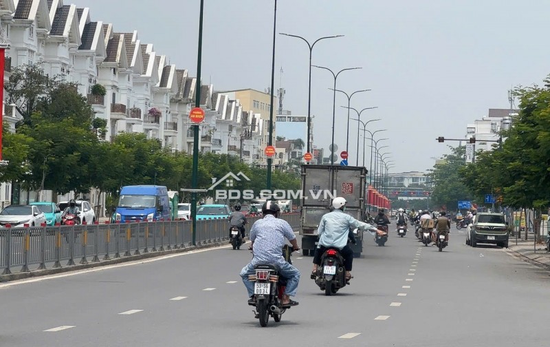SỐC! Chỉ 23 tỷ có nhà MTKD Dương Quảng Hàm 176m2 ngang 5.5m tiện xây hầm+5L view Cityland.