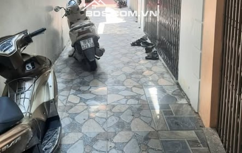 BÁN NHÀ ĐẸP 1.58 TỶ 3 TẦNG 35M2 ( TÂY NAM ) NGÕ ĐƯỜNG 19/5