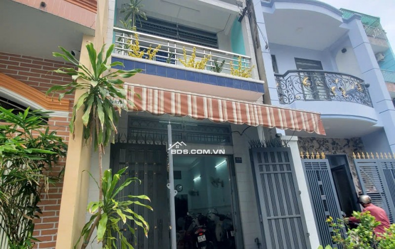 Bán gấp nhà Mặt Tiền hẻm 131 Kinh Dương Vương Q6 nhà đẹp ở ngay
