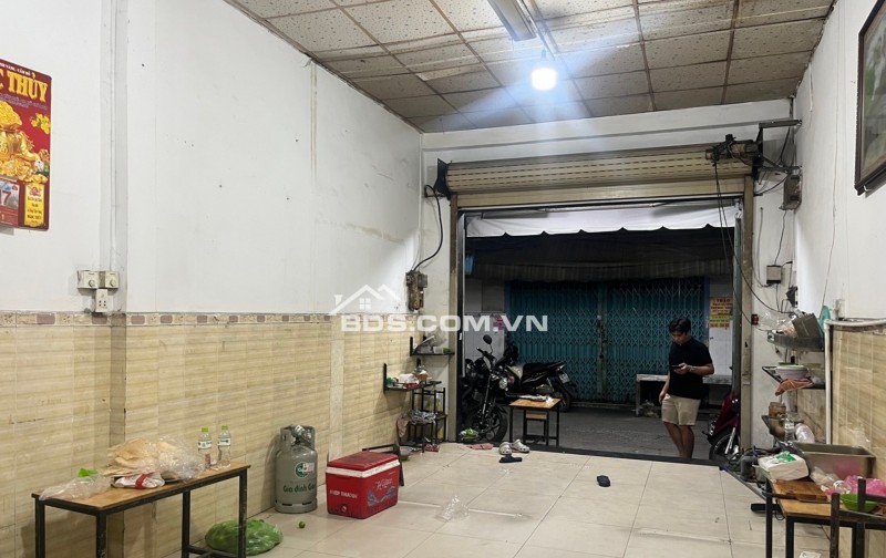 Nhà mặt tiền Chợ Bà Hoa P11 Tân Bình, MT đường Sơn Hương, song song Trần Mai Ninh, sát Bảy Hiền gần
