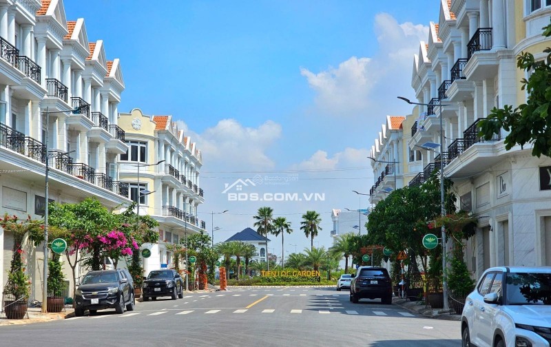 BÁN LÔ GÓC 106M2, NGANG 8M, SÁT SÂN BAY LONG THÀNH CHỈ 4 TỶ.