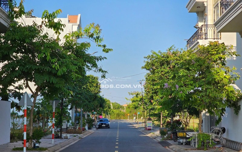 BÁN LÔ GÓC 106M2, NGANG 8M, SÁT SÂN BAY LONG THÀNH CHỈ 4 TỶ.
