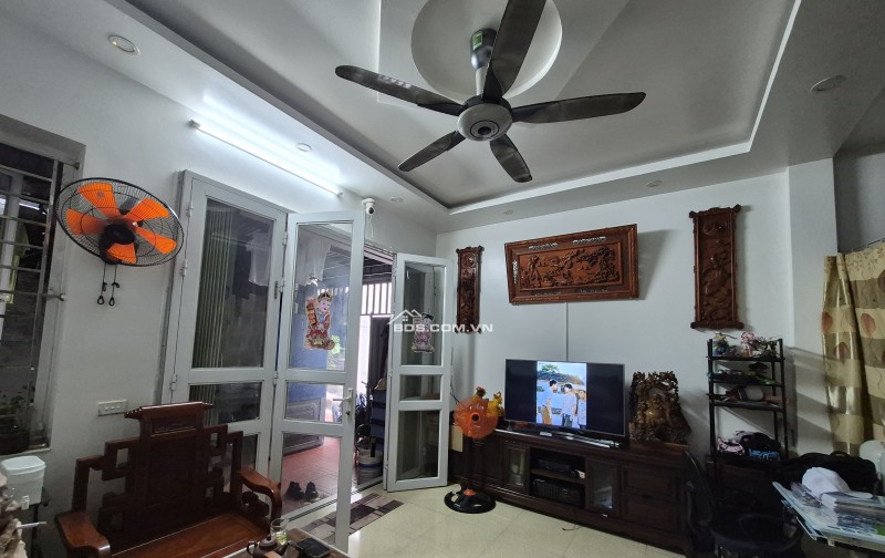 BÁN NHÀ 1.75 TỶ 2 TẦNG 45M2 NGÕ CỰC NGẮN SAU TRƯỜNG NGUYỄN HUỆ