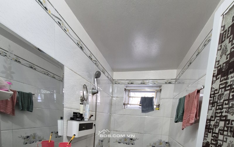 BÁN NHÀ 1.75 TỶ 2 TẦNG 45M2 NGÕ CỰC NGẮN SAU TRƯỜNG NGUYỄN HUỆ