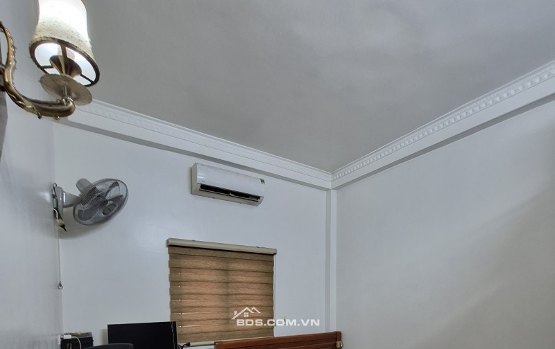 BÁN NHÀ 1.75 TỶ 2 TẦNG 45M2 NGÕ CỰC NGẮN SAU TRƯỜNG NGUYỄN HUỆ