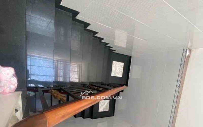 Nhà mặt tiền chợ Lạc Quang, đường Tân Thới Nhất 13D,110m2, chỉ 8,7 tỷ