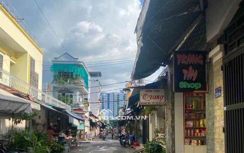 Nhà mặt tiền chợ Lạc Quang, đường Tân Thới Nhất 13D,110m2, chỉ 8,7 tỷ