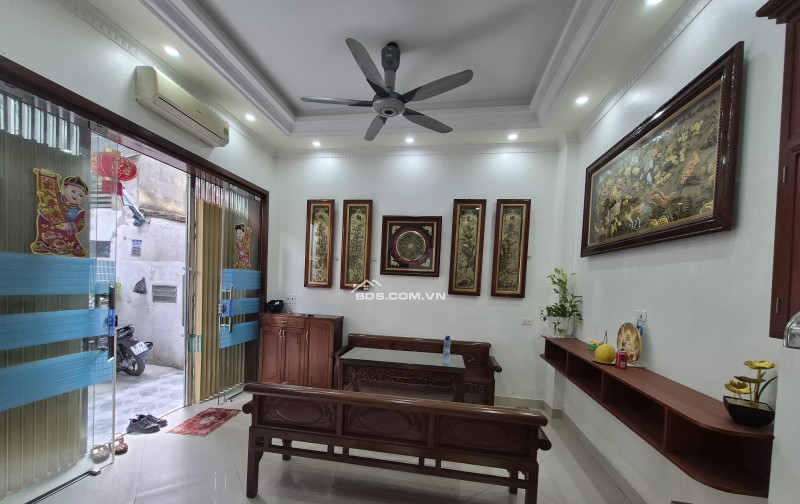 BÁN NHÀ ĐẸP GIÁ RẺ 1.5 TỶ 3 TẦNG TẶNG FULL ĐỒ NGAY GẦN CẦU ĐÒ QUAN
