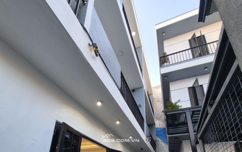 BÁN NHÀ ĐẸP 2.05 TỶ 3 TẦNG 45M2 NGÕ THẲNG NGẮN ĐƯỜNG VĂN CAO