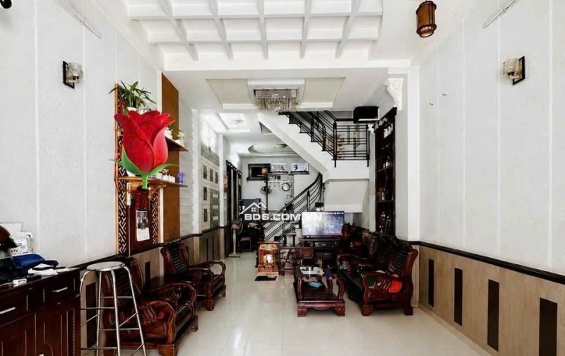 GẤP!!!Chỉ hơn 7 tỷ có nhà 4 lầu HXH Thống Nhất 60m2 5PN tiện làm VP gần trường Nguyễn Du.